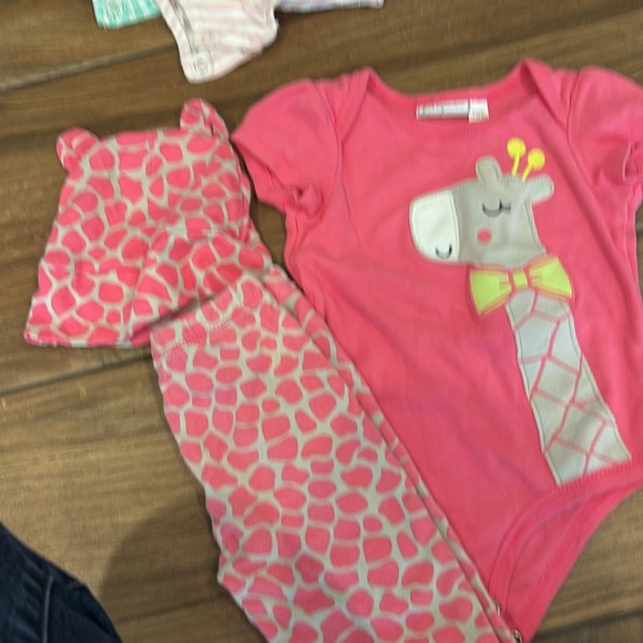 Big bundle of baby girl clothes - Picture 3 of 5